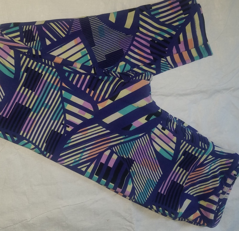 Lularoe - Picture 2 of 2